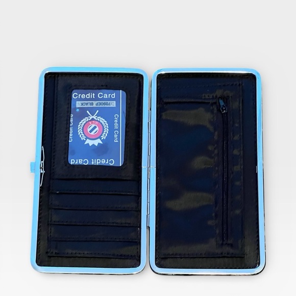 Elegant Black and Silver Checkered Wallet - Picture 3 of 7